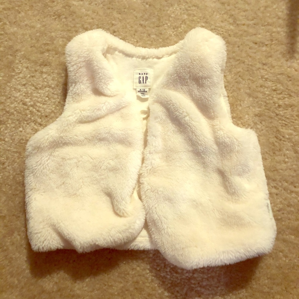 Baby GAP furry vest 6-12m